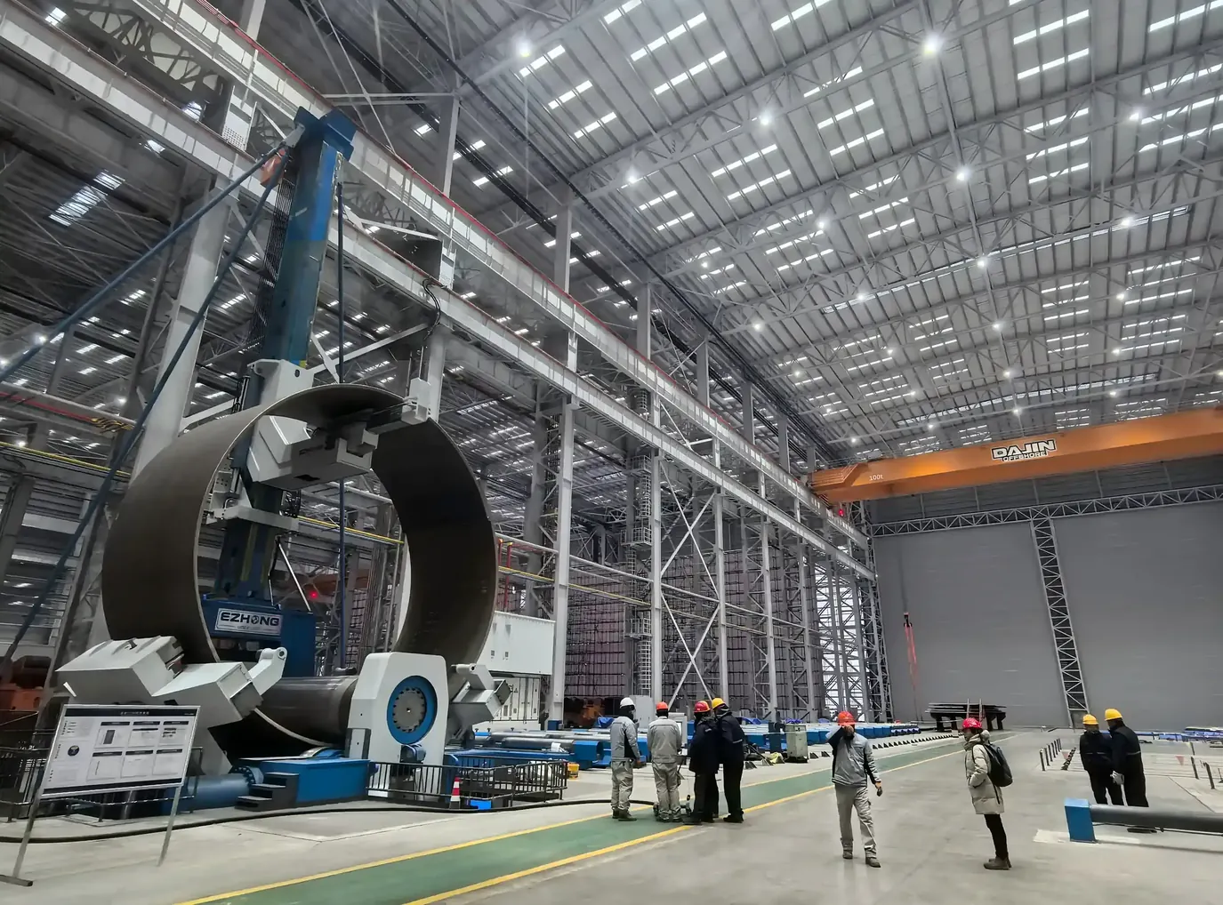 Capacidad extrema de EZHONG ? Máquina de doblado de placas de 8000T empujando límites de formación de placas pesados