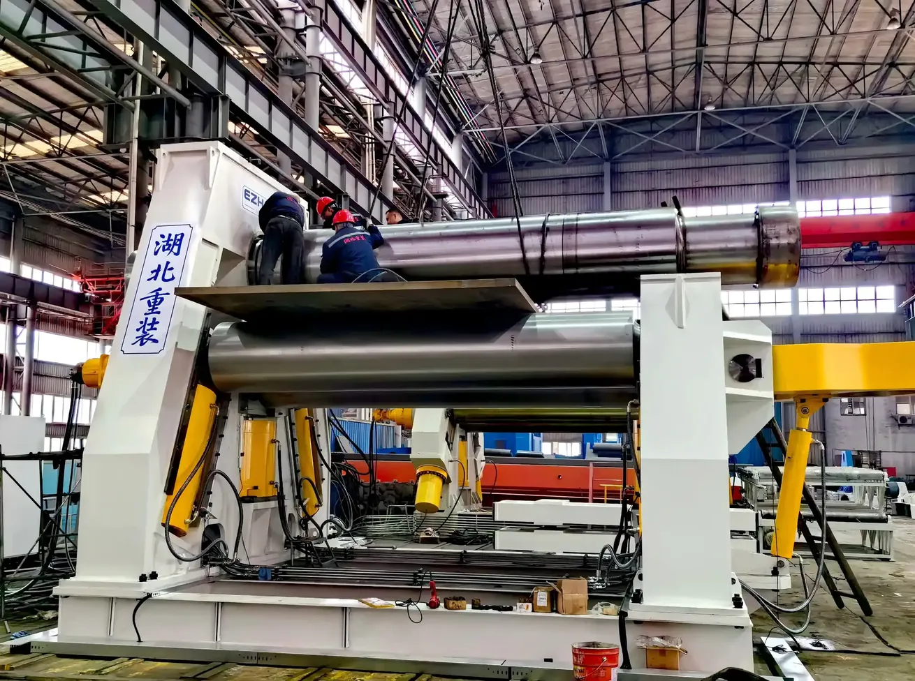 Equipo principal de la máquina enrolladora de placas de cuatro rodillos para láminas delgadas hidráulica completa
