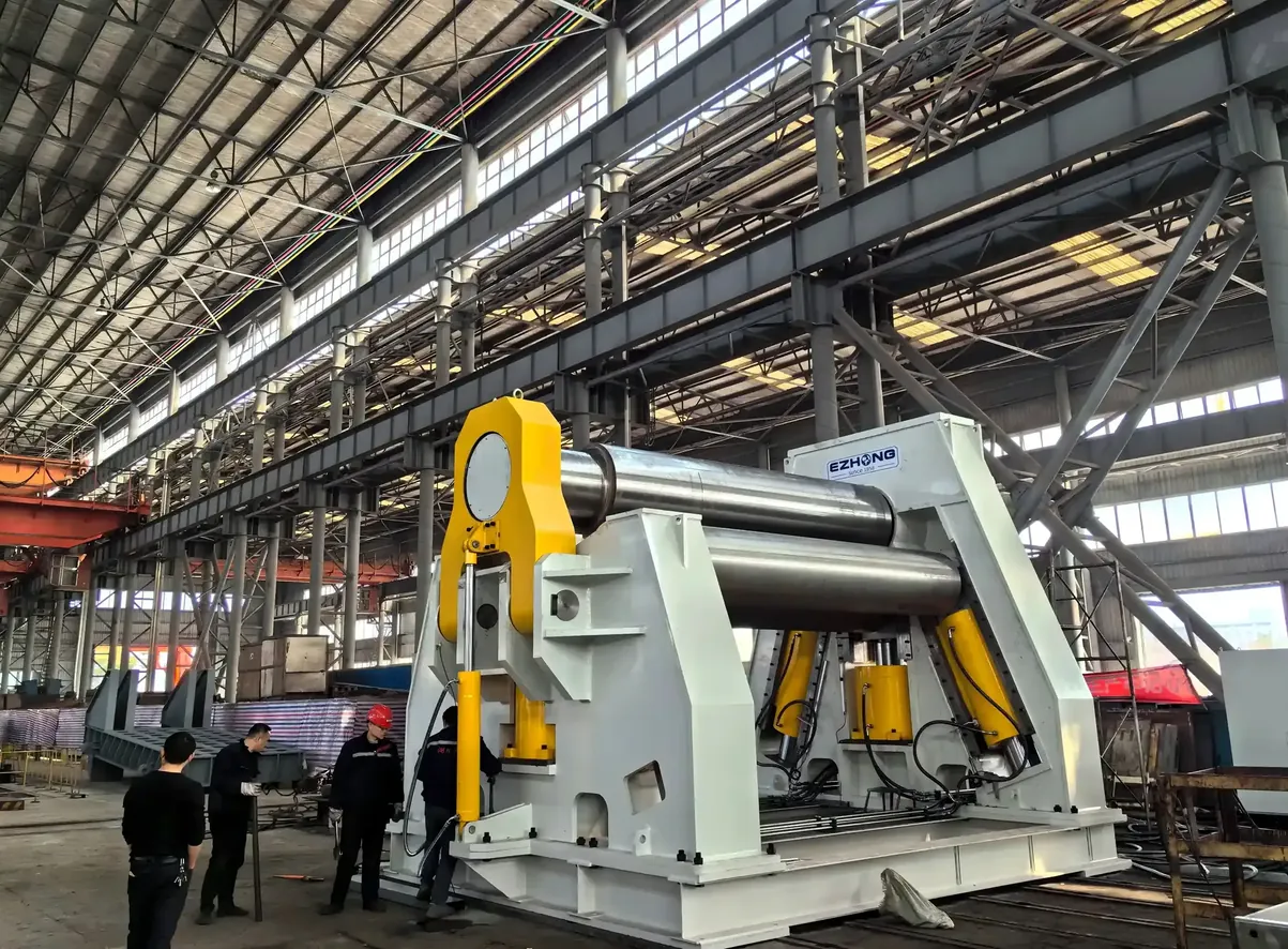 Detalle de máquina enrolladora de placas de cuatro rodillos para láminas delgadas 2